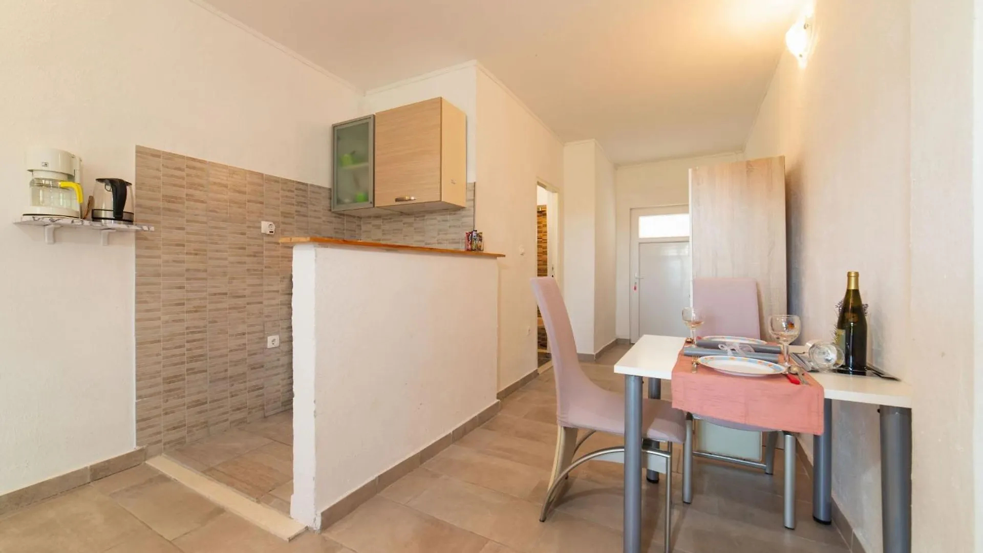 Tranquil And Stylish Apartment Kastel Novi Kastela